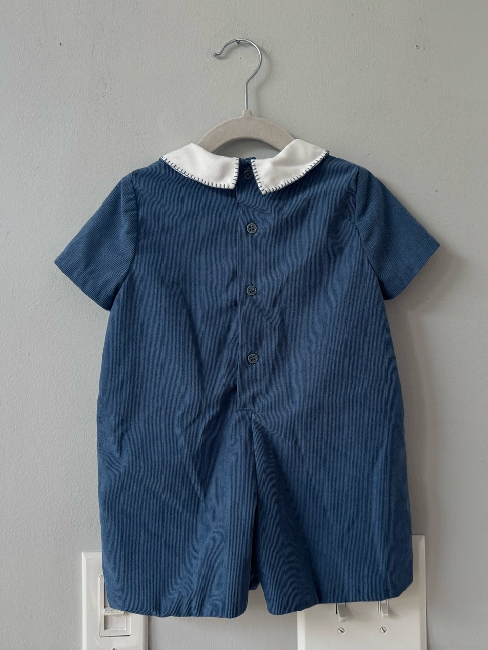 Edgehill Collection Baby Boys Peter Pan Collar Corduroy Romper - Picture 3 of 7